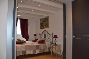 B&B Torre Porta Marina客房内的一张或多张床位