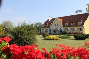 Gallery image of Barokk Hotel in Hegyeshalom