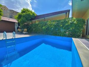 Πισίνα στο ή κοντά στο Large 5 bedroom VIP Villa 2