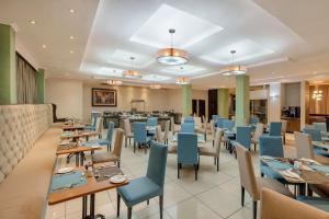 Posezení v ubytování Protea Hotel by Marriott Lusaka