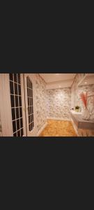 a living room with a room with a wall at Centro Catedral Carrera 27, 1 plaza de aparcamiento y NETFLIX gratis in Jaén +86 photos