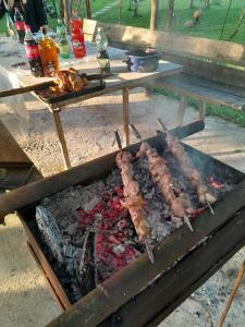Attrezzature per barbecue disponibili per gli ospiti dell'hotel