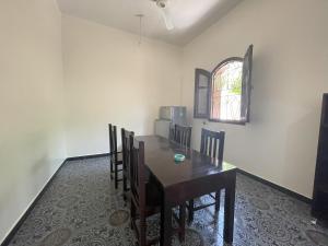 TV a/nebo společenská místnost v ubytování Gîte Hôtel Ramla Louxor