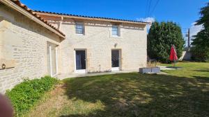 Κήπος έξω από το Le gîte de Malécot Gîte familial de 5 personnes