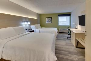 Postel nebo postele na pokoji v ubytování Holiday Inn Express Pittston - Scranton Airport by IHG