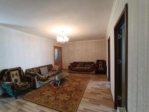 A seating area at Kamara Guest House