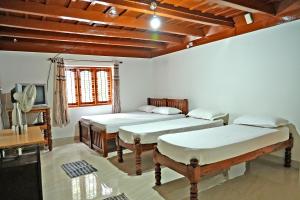 Tempat tidur dalam kamar di Hazel Retreat - Full Home & Coffee Estate
