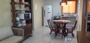 Η κουζίνα ή μικρή κουζίνα στο VILA MATILDE NORONHA +10 φωτογραφίες