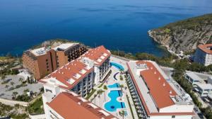 an aerial view of the hotel and the ocean at Lander Luxury Apartment, 5 Star Hotel, Kusadasi in Kuşadası