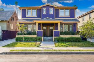 El edificio en el que está la casa vacacional