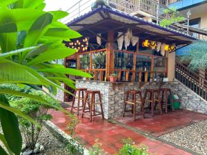 Ama Garden Sauraha的阳台或露台