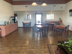 Restaurace v ubytování Southern Inns And Suites now offering RV Spaces for rent