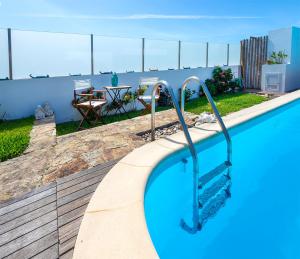 Πισίνα στο ή κοντά στο Casa da Magnólia +27 φωτογραφίες