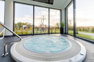 Bazén v ubytovaní Apartament Westin House 312 alebo v jeho blízkosti