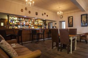 Lounge atau bar di Poolewe Hotel