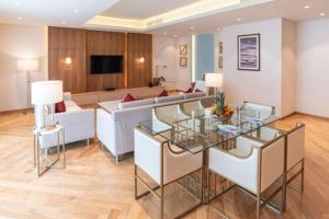 Televisyen dan/atau pusat hiburan di Century Hotel Doha
