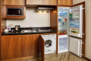 Dapur atau dapur kecil di Century Hotel Doha