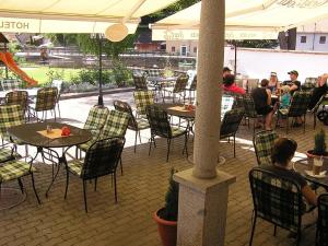 Veitingastaður eða matsölustaður á Hotel Růže
