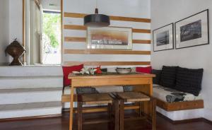 Posezení v ubytování To Spitaki Apartments