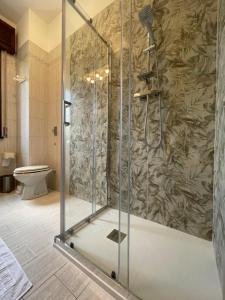 Ένα μπάνιο στο [Lotus Home] eleganza e accoglienza a Mantova