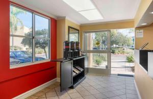 a drink station in a restaurant with a window at Extended Stay America Suites - Orange County - Irvine Spectrum in Irvine