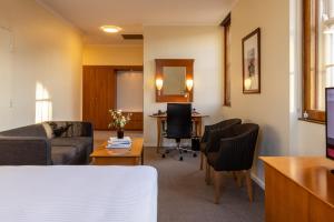 Sydney Harbour Hotelにあるシーティングエリア