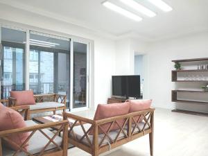 Μια τηλεόραση ή/και κέντρο ψυχαγωγίας στο Elle House 2