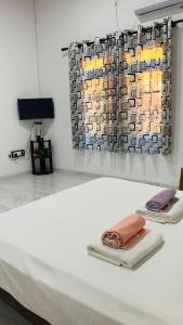 TV a/nebo společenská místnost v ubytování Elisha Place Hiriketiya + 37 fotografií