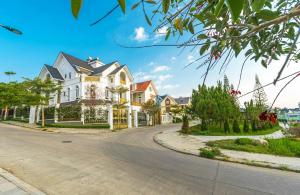 a row of houses on a street at Dream House - Đà Lạt in Da Lat