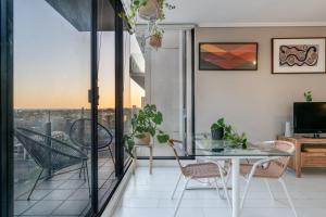 Gallery image of Ocean view apartment close to CBD with indoor pool. in Melbourne