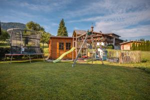Herní místnost nebo prostor pro děti v ubytování Haus Rabl