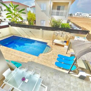 Photo de la galerie de l'établissement Mediterranean Breeze Villa, à Protaras