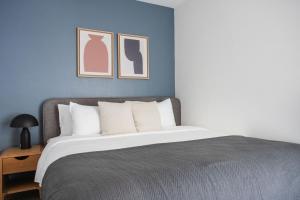 Hollywood 1br w pool gym nr coffee dining LAX-1115