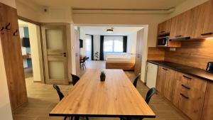 Kuchyň nebo kuchyňský kout v ubytování Rezidex Apartmanház
