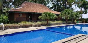 Bazén v ubytování Katumbiri Resort nebo v jeho okolí