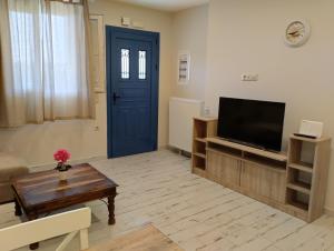 Μια τηλεόραση ή/και κέντρο ψυχαγωγίας στο Home Melina