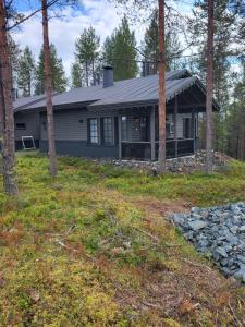 ルカにあるTunturipöllö 4の木の家