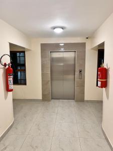 Fotografie z fotogalerie ubytování Midtown Executive Suites CBD With Large Balcony v destinaci Nakuru