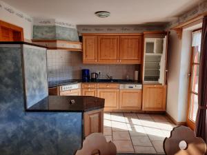 Kuchyňa alebo kuchynka v ubytovaní Landhaus Müller
