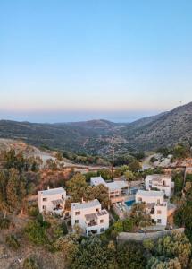 Gallery image of Mourtzanakis Residence - Traditional Eco Hotel in Achlada in Achlada