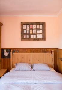 Cama ou camas em um quarto em Sintra Small Hostel