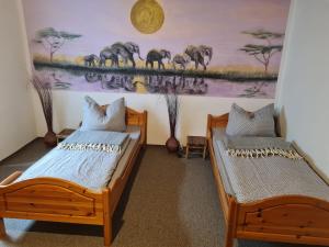 Кровать или кровати в номере Zur Sonnenblume