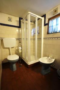 Um banheiro em Sintra Small Hostel