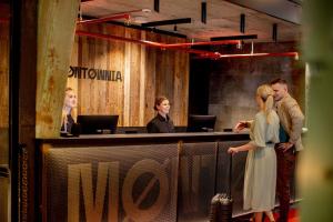 入住MONTOWNIA Lofts & Experience的客人
