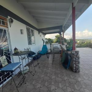 Balkon oz. terasa v nastanitvi Canefield sea view apartment