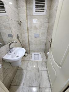 حمام في Esa Apart Hotel