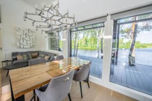 Posezení v ubytování Villa Wikkelä