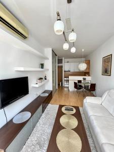 Μια τηλεόραση ή/και κέντρο ψυχαγωγίας στο Lu 3