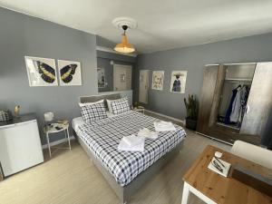 Postel nebo postele na pokoji v ubytování Flats Company - Karakoy Apartment