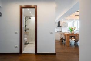 Superb Views 3BR Duplex - 4 Balconies + Parking